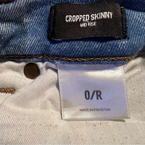 Express Women Light Wash Ripped Distressed Cropped Skinny Mid Rise Jeans  Sz 0/R - Picture 6 of 9